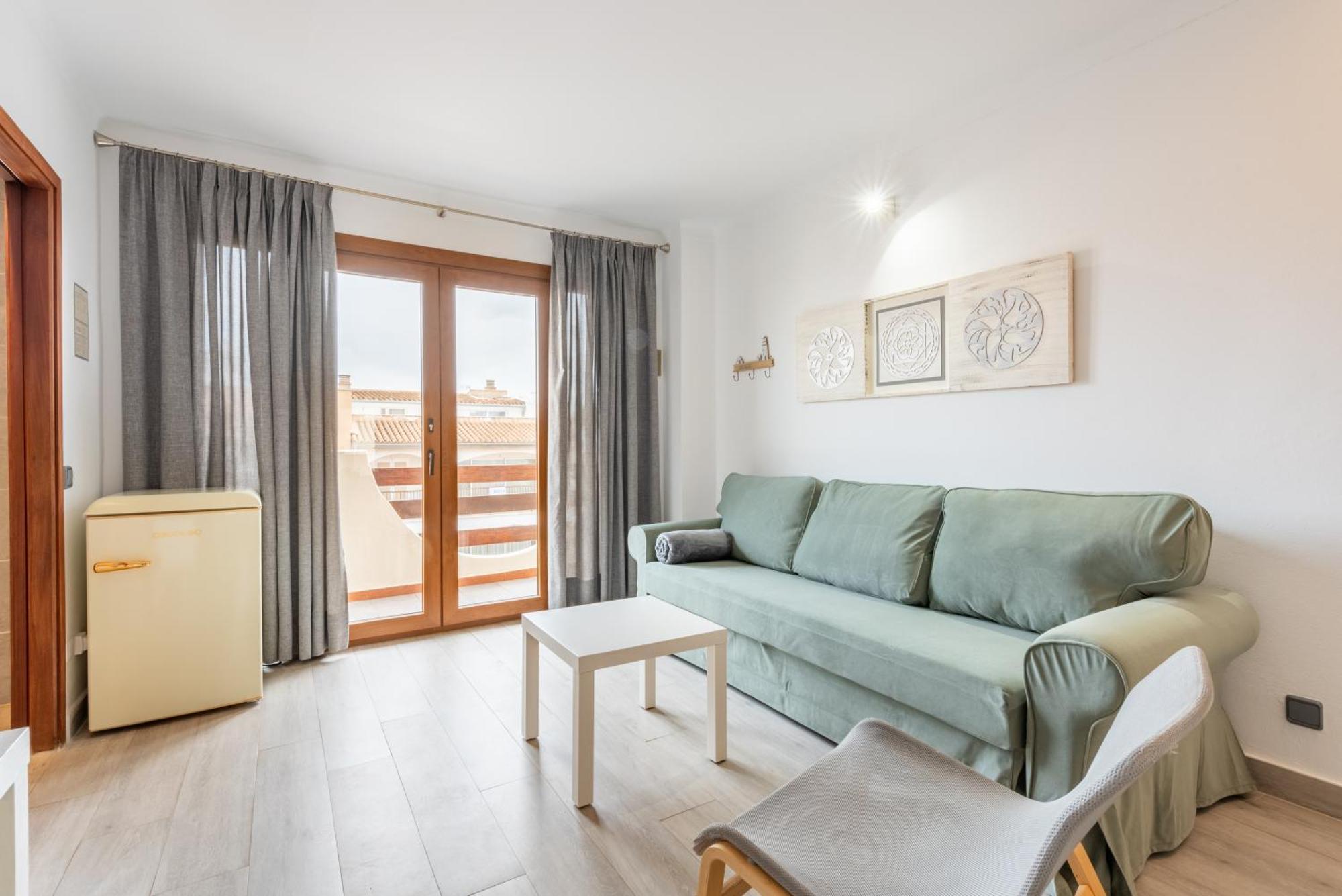 Apartamentos Estanques Colonia de Sant Jordi Exterior photo