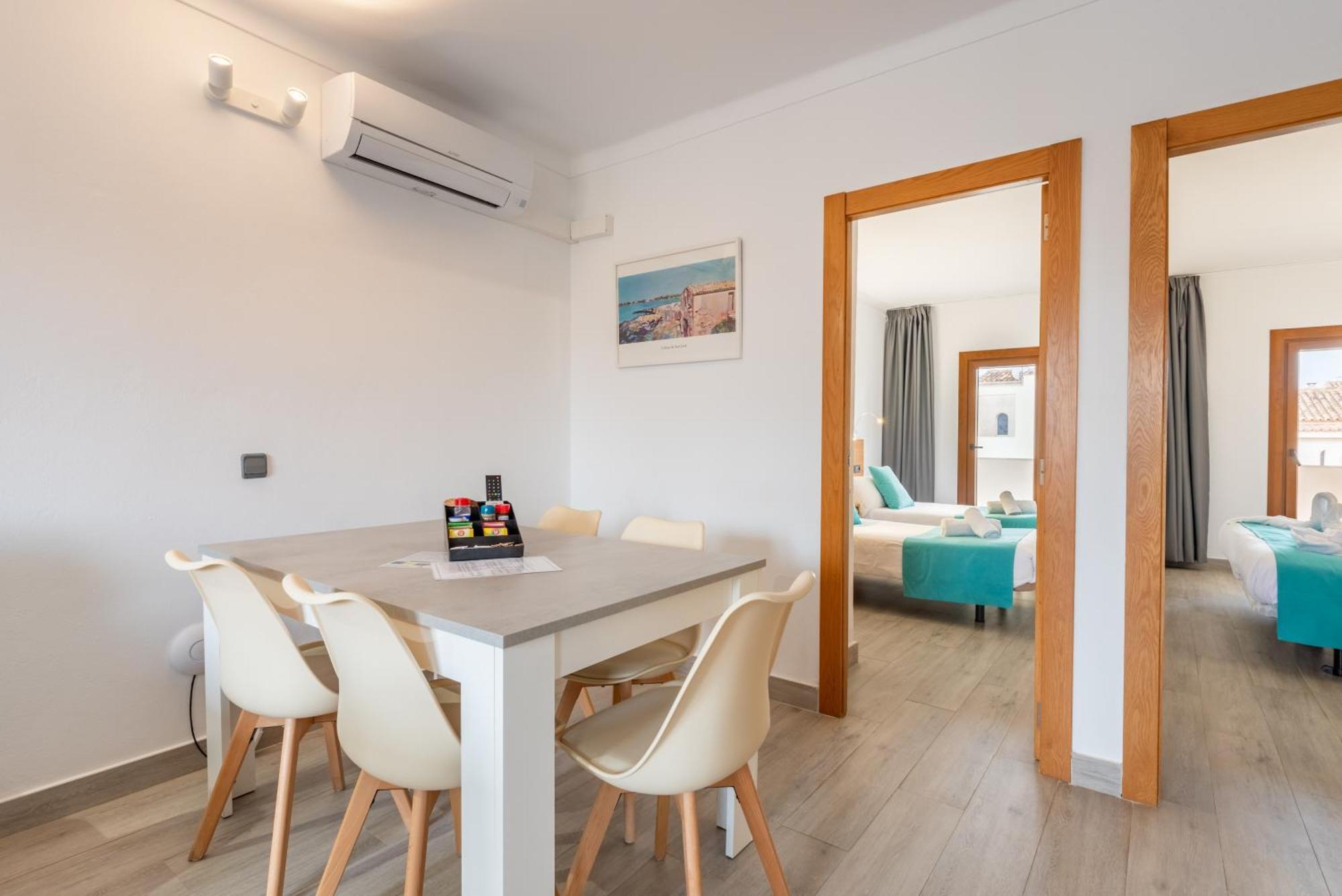 Apartamentos Estanques Colonia de Sant Jordi Exterior photo