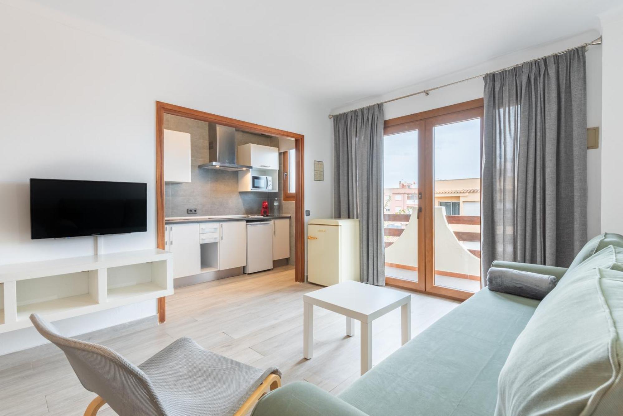 Apartamentos Estanques Colonia de Sant Jordi Exterior photo