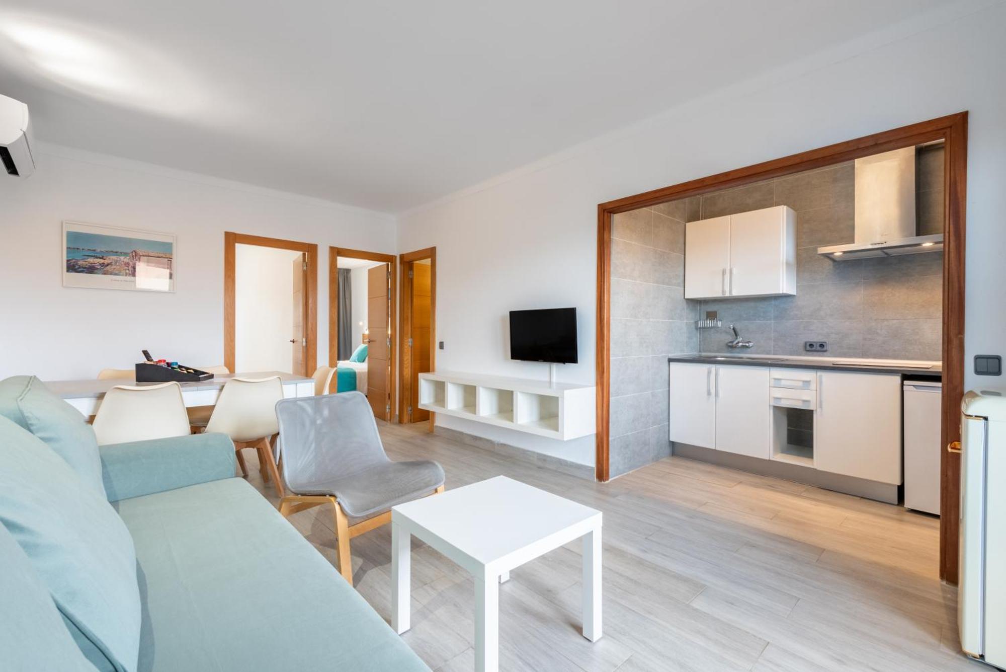 Apartamentos Estanques Colonia de Sant Jordi Exterior photo