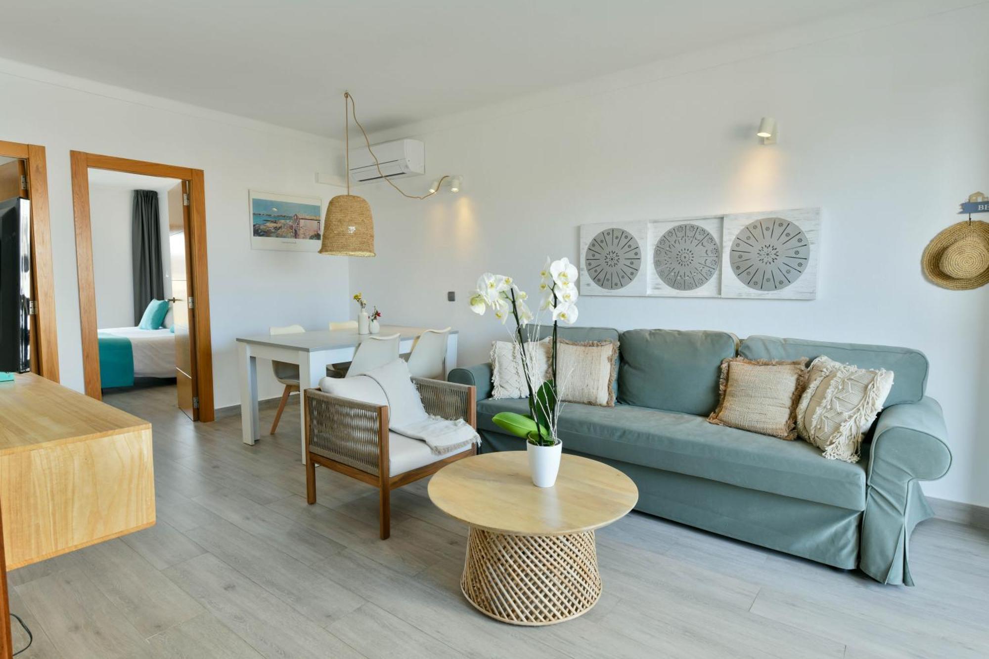 Apartamentos Estanques Colonia de Sant Jordi Exterior photo