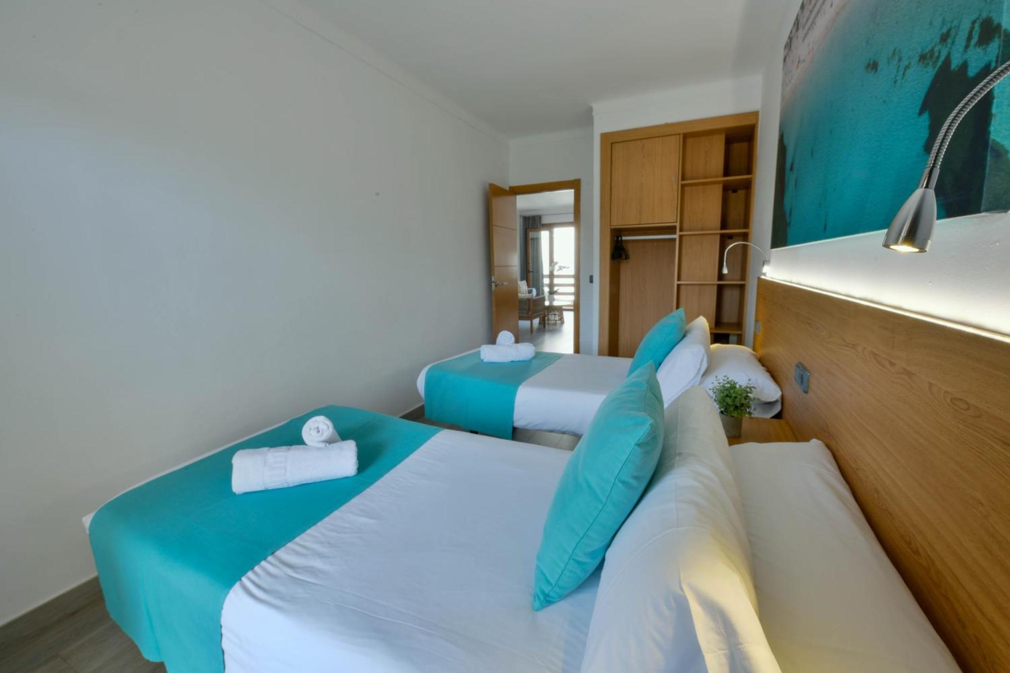 Apartamentos Estanques Colonia de Sant Jordi Exterior photo